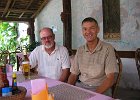 IMG 1038A  Øl pause for Fritz og John i Vientian Laos
